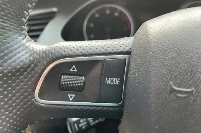 Audi A4 (2010) thumbnail 19