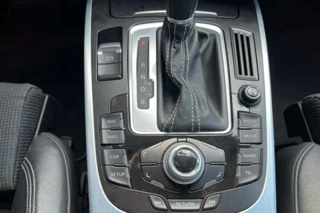 Audi A4 (2010) thumbnail 21