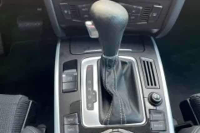Audi A4 (2010) thumbnail 7