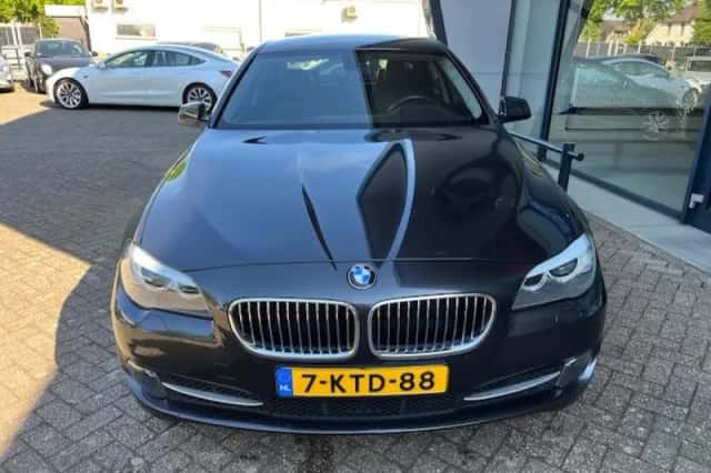 BMW 5-Serie (2013) thumbnail 6