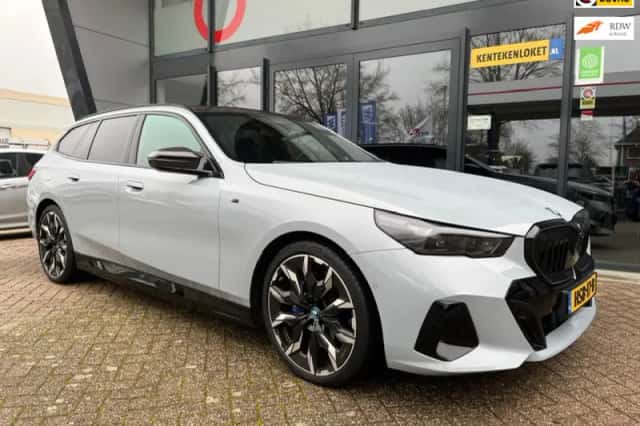 BMW 5-Serie (2024) thumbnail 2
