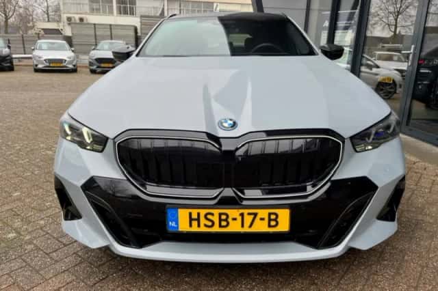 BMW 5-Serie (2024) thumbnail 6