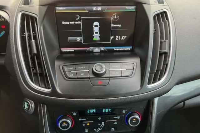 Ford C-Max (2016) thumbnail 5