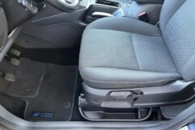Ford C-Max (2010) thumbnail 5