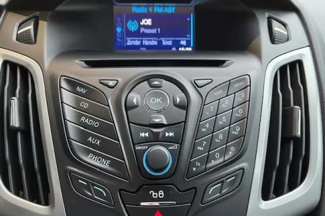 Ford Focus (2012) thumbnail 15