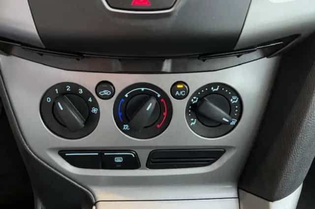 Ford Focus (2012) thumbnail 20