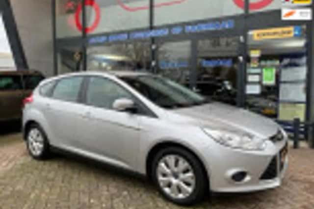 Ford Focus (2012) thumbnail 23
