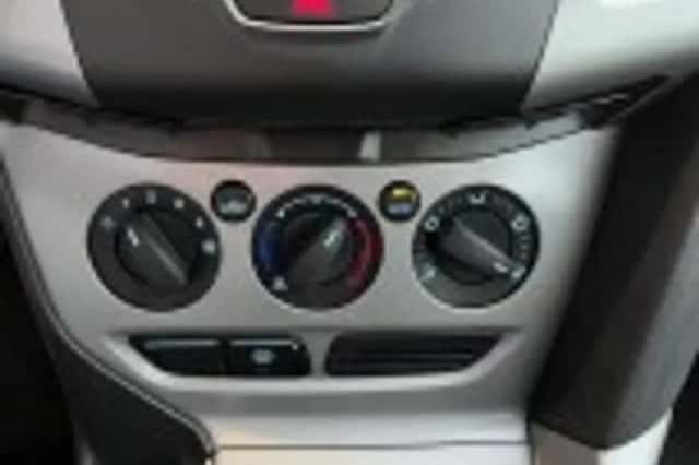 Ford Focus (2012) thumbnail 35