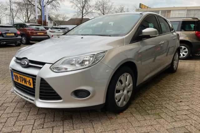 Ford Focus (2012) thumbnail 6