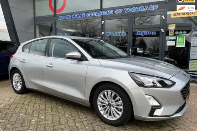 Ford Focus (2020) thumbnail 2
