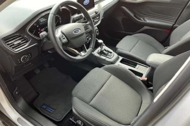 Ford Focus (2020) thumbnail 3