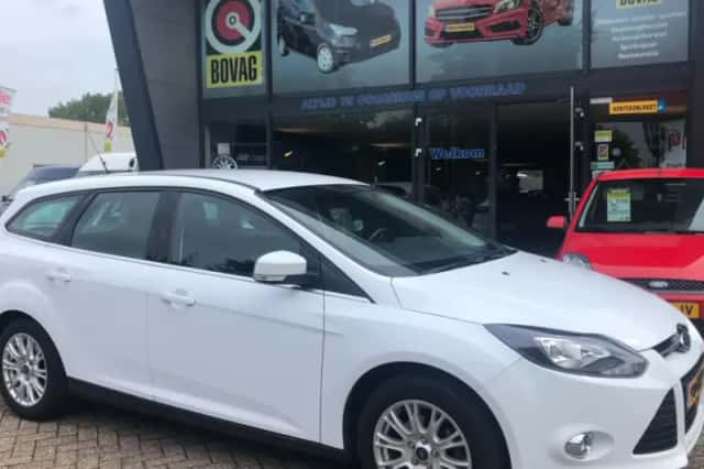 Ford Focus (2011) thumbnail 1