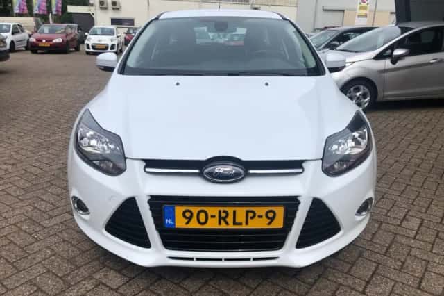 Ford Focus (2011) thumbnail 4