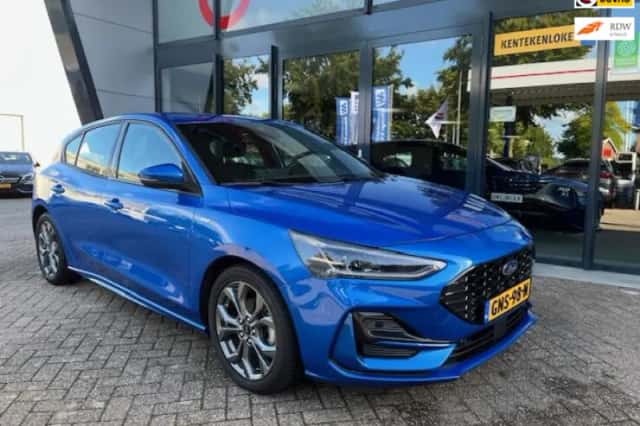 Ford Focus (2023) thumbnail 2