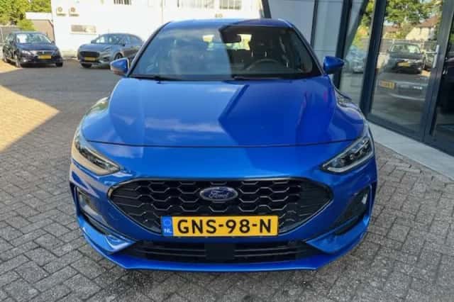 Ford Focus (2023) thumbnail 4