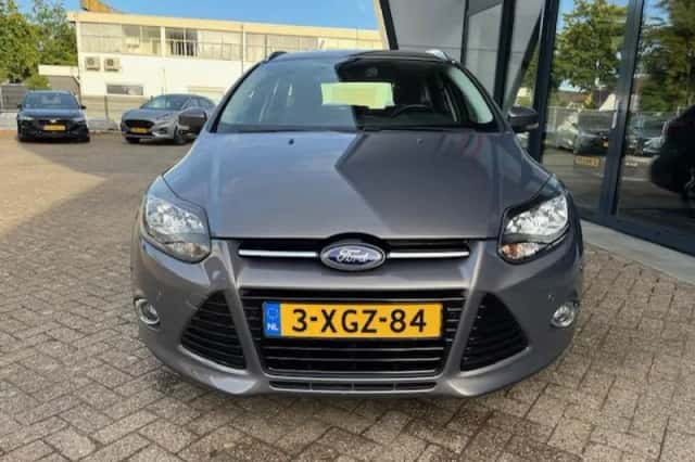 Ford Focus (2014) thumbnail 4