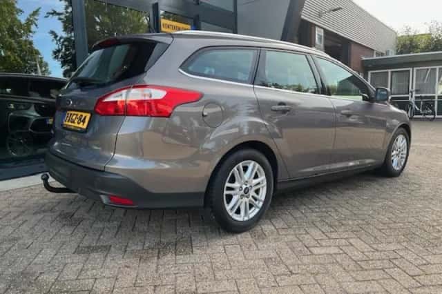Ford Focus (2014) thumbnail 6