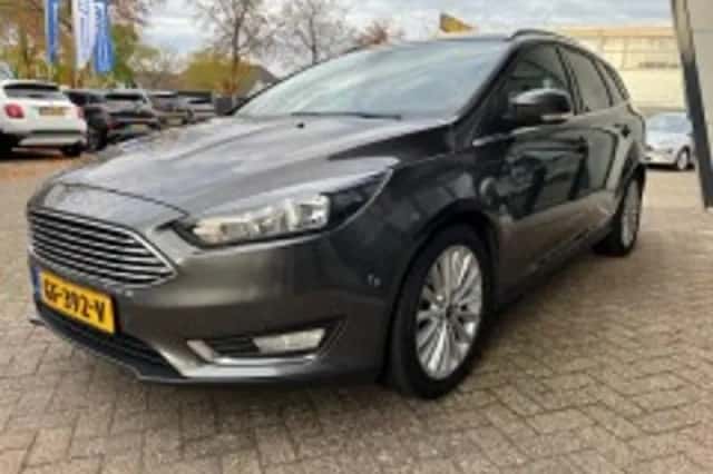 Ford Focus (2015) thumbnail 6