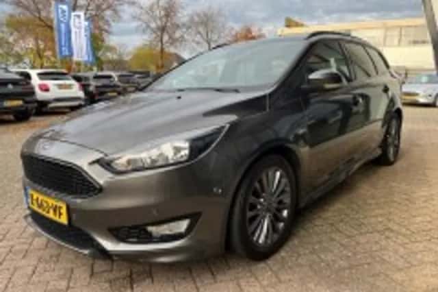Ford Focus (2018) thumbnail 4