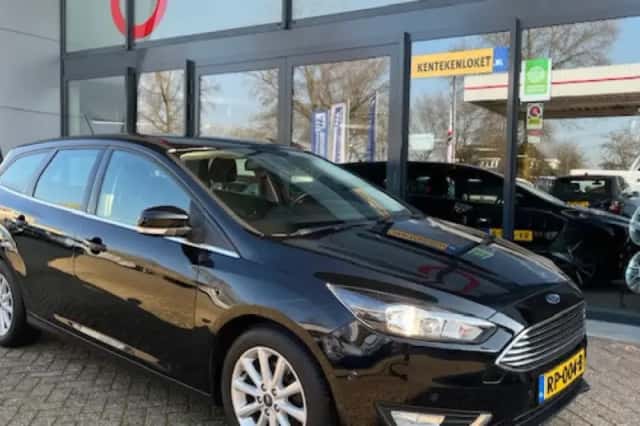 Ford Focus (2018) thumbnail 1
