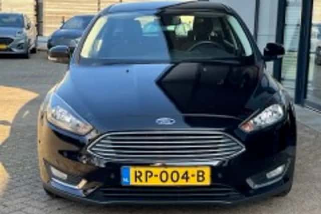 Ford Focus (2018) thumbnail 4