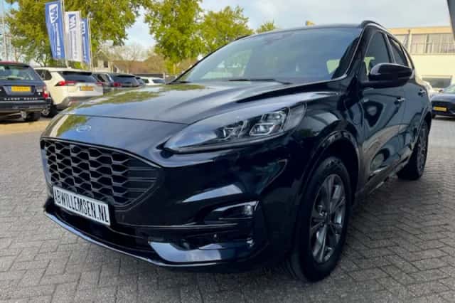 Ford Kuga (2023) thumbnail 4