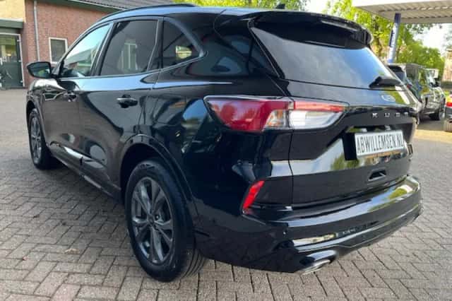 Ford Kuga (2023) thumbnail 6