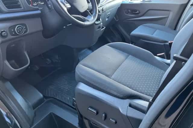 Ford Transit (2020) thumbnail 3