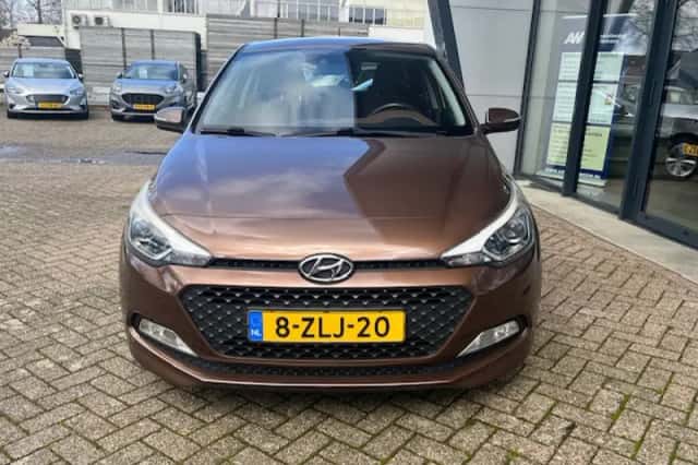 Hyundai i20 (2015) thumbnail 6