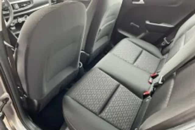 Kia Picanto (2023) thumbnail 5