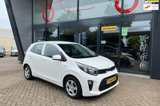 Kia Picanto (2023) thumbnail 2