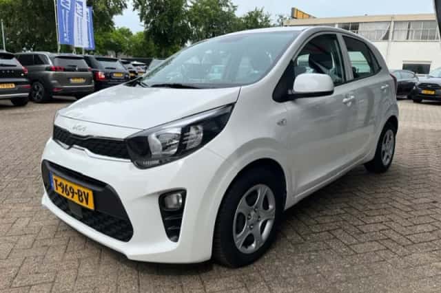 Kia Picanto (2023) thumbnail 6