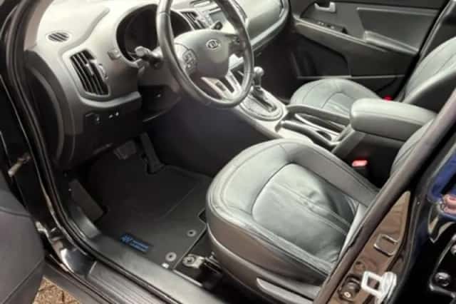 Kia Sportage (2012) thumbnail 3