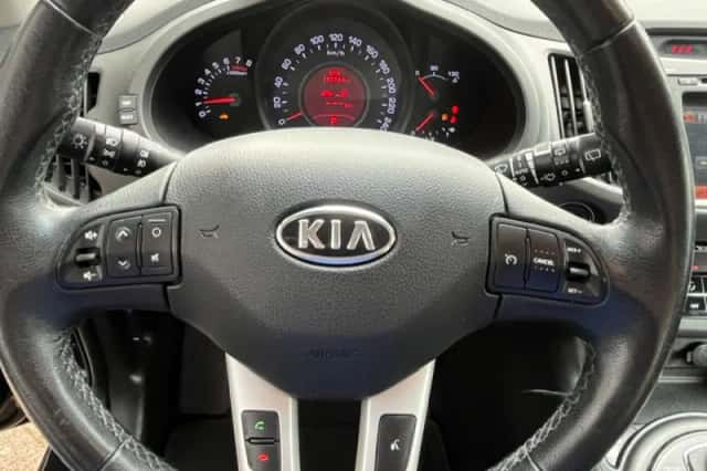 Kia Sportage (2012) thumbnail 5