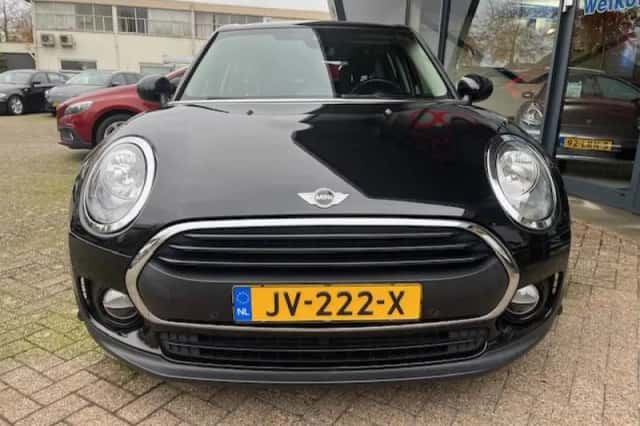 MINI Clubman (2016) thumbnail 4