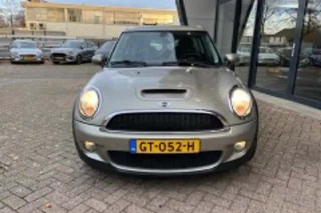 MINI Clubman (2008) thumbnail 4