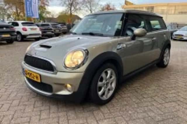 MINI Clubman (2008) thumbnail 6
