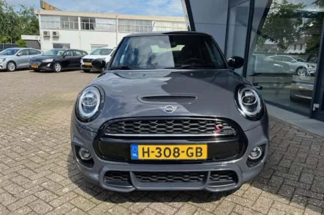 MINI Cooper S (2020) thumbnail 3