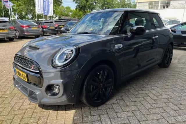 MINI Cooper (2020) thumbnail 6