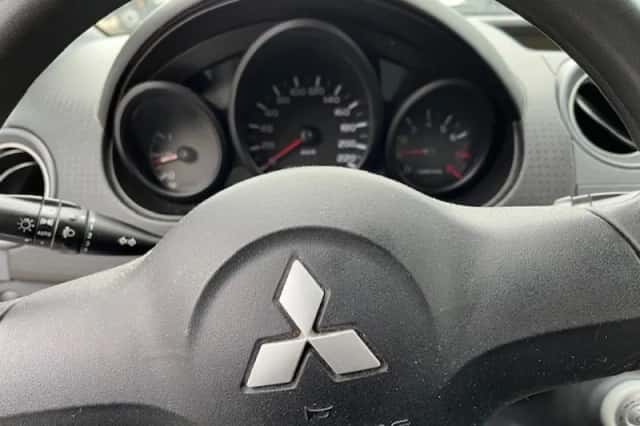 Mitsubishi Colt (2008) thumbnail 4