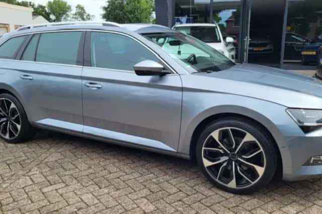 Škoda Superb (2019) thumbnail 1