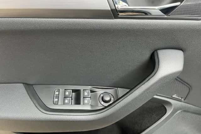 Škoda Superb (2019) thumbnail 16
