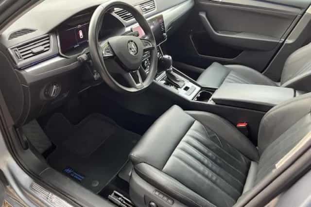 Škoda Superb (2019) thumbnail 3