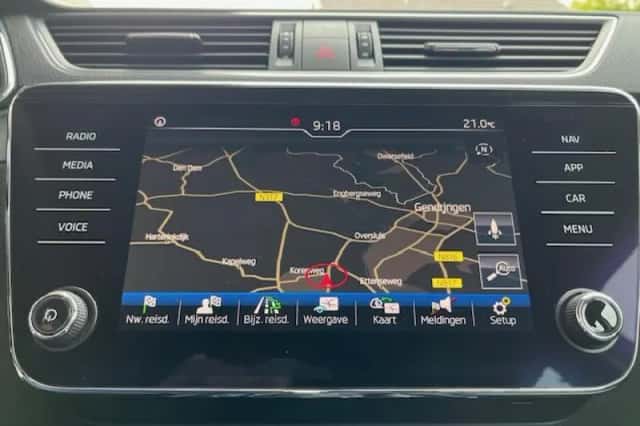 Škoda Superb (2019) thumbnail 25