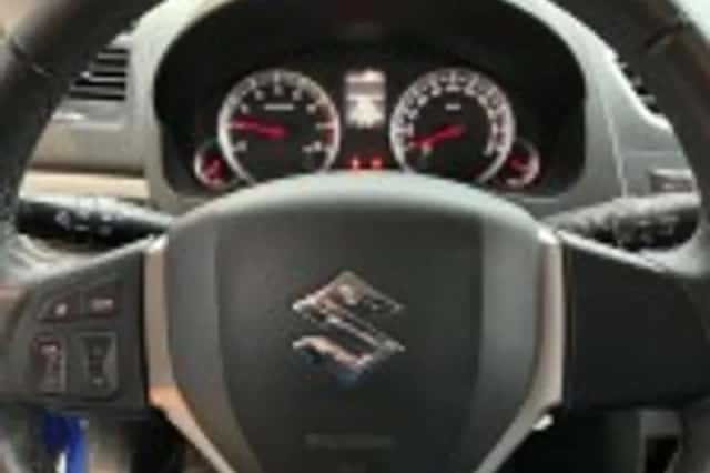 Suzuki Swift (2015) thumbnail 29