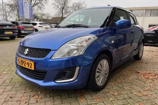 Suzuki Swift (2015) thumbnail 6