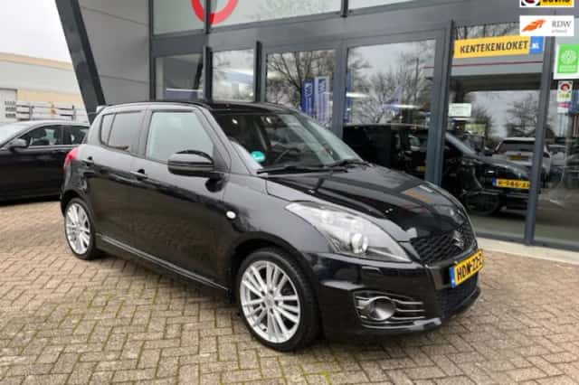 Suzuki Swift (2014) thumbnail 2