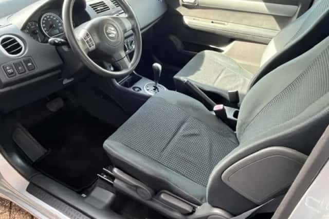 Suzuki Swift (2006) thumbnail 4