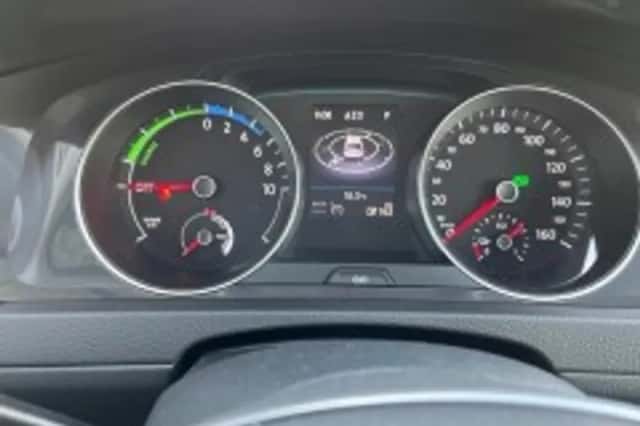 Volkswagen E Golf (2018) thumbnail 7