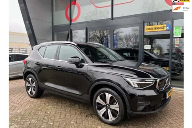 Volvo XC40 (2022) thumbnail 2